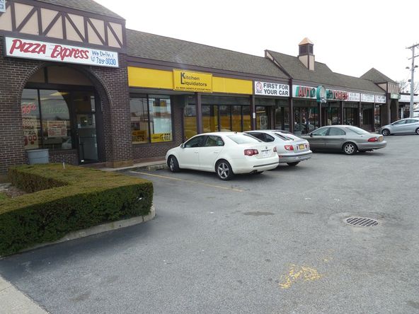 1195 Sunrise Hwy, Copiague, NY 11726